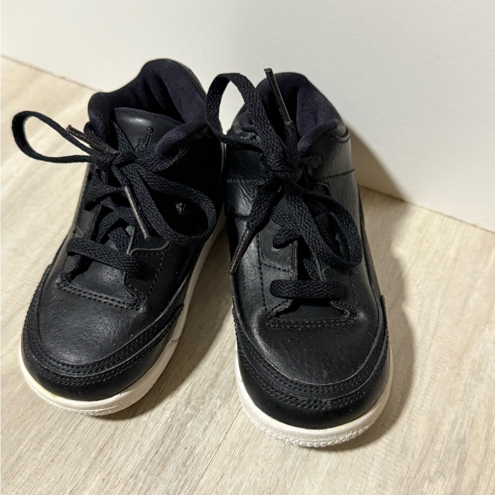Kids jordans Black Sneakers size 7C